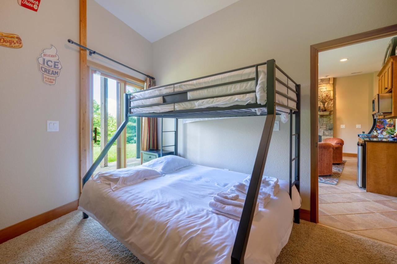 --Mountain Chalet Getaway With Breathtaking View Next To Tail Of Dragon-- 로빈스빌 외부 사진