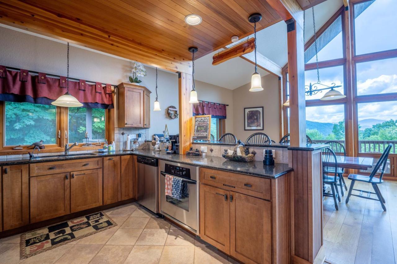 --Mountain Chalet Getaway With Breathtaking View Next To Tail Of Dragon-- 로빈스빌 외부 사진