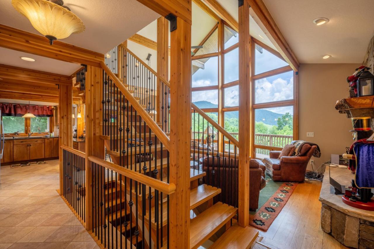 --Mountain Chalet Getaway With Breathtaking View Next To Tail Of Dragon-- 로빈스빌 외부 사진