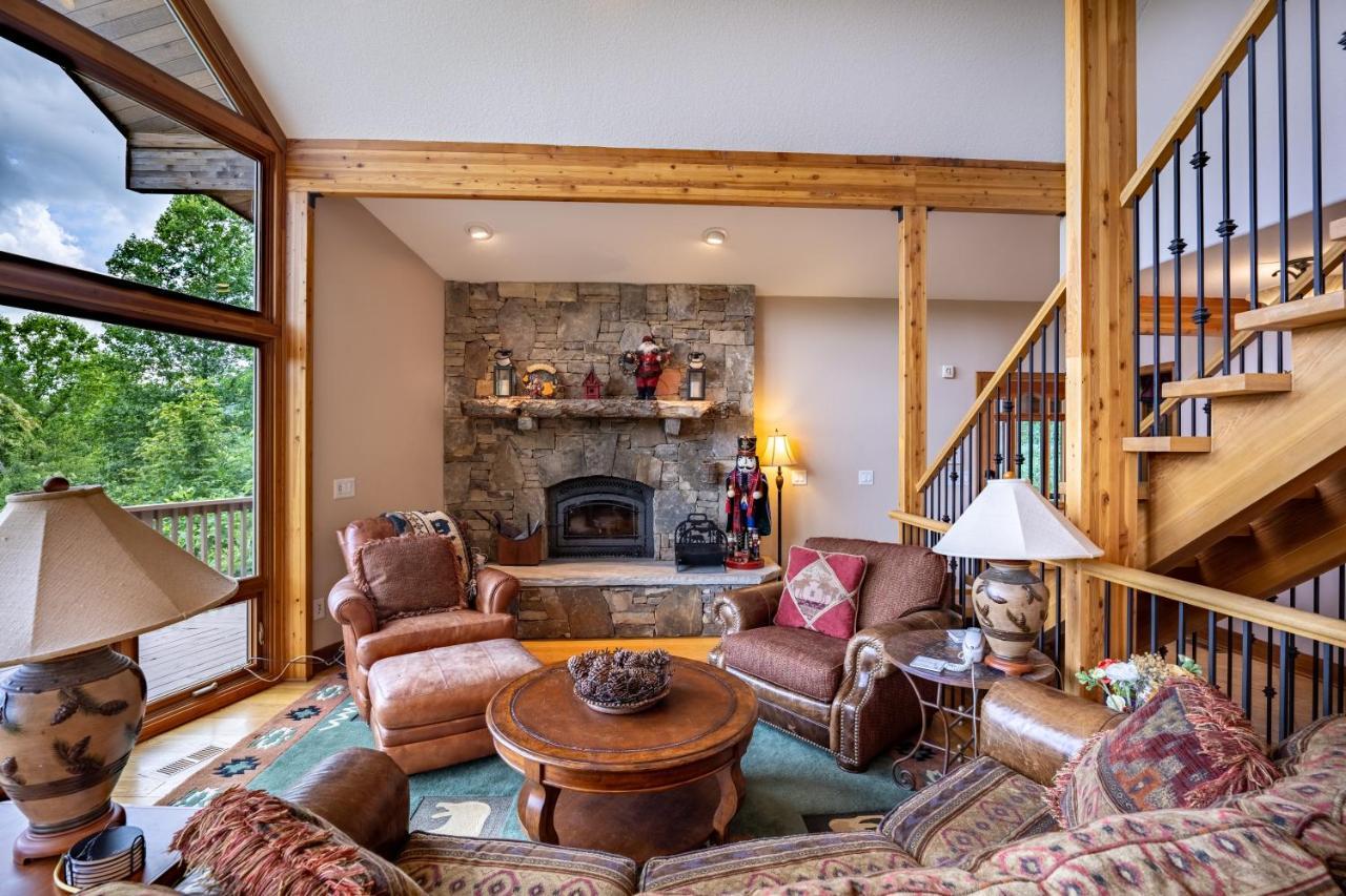 --Mountain Chalet Getaway With Breathtaking View Next To Tail Of Dragon-- 로빈스빌 외부 사진