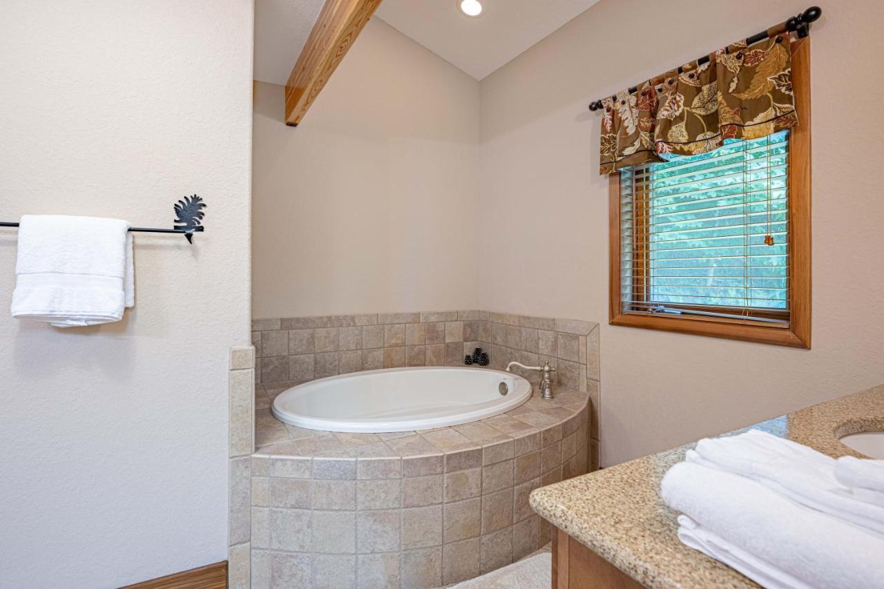 --Mountain Chalet Getaway With Breathtaking View Next To Tail Of Dragon-- 로빈스빌 외부 사진